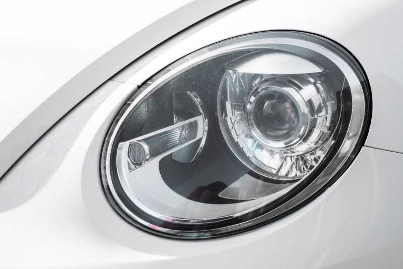 Cleaning and renovation of headlights: When does the intervention of an expert help?